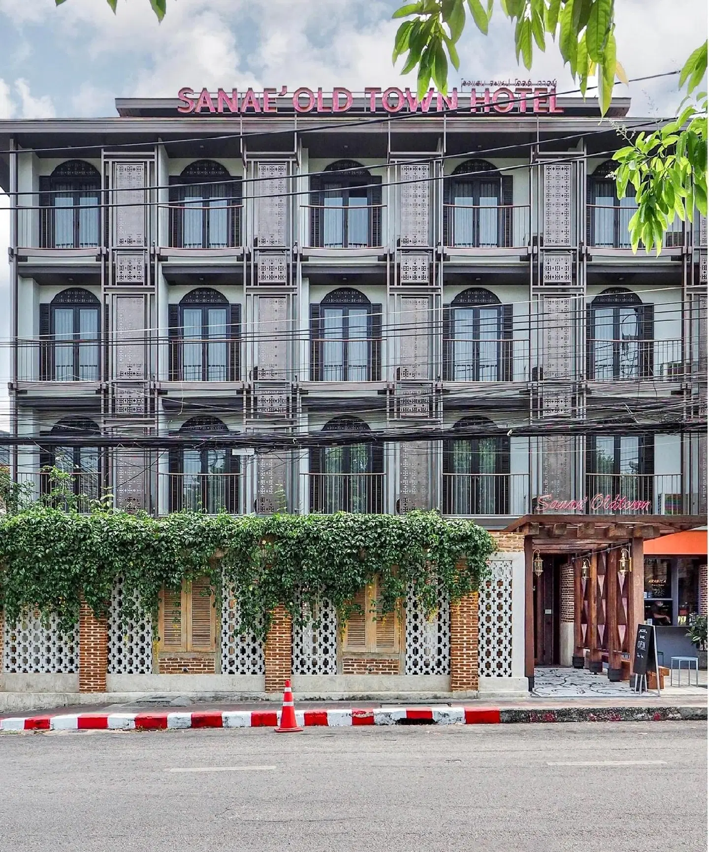 Sanae' Oldtown Hotel EXTERIOR