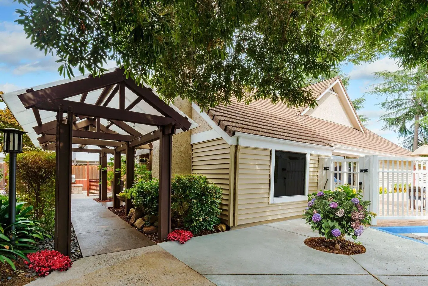 Residence Inn by Marriott San Jose Campbell EXTERIOR