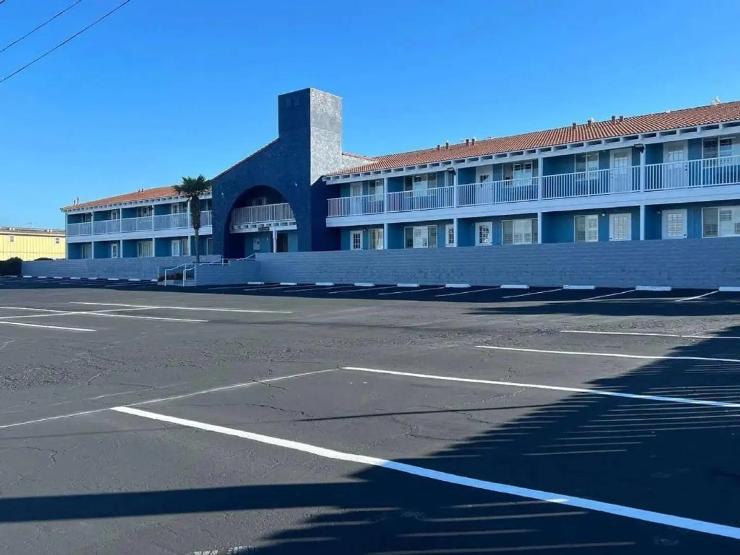 Pacific Coast Roadhouse EXTERIOR