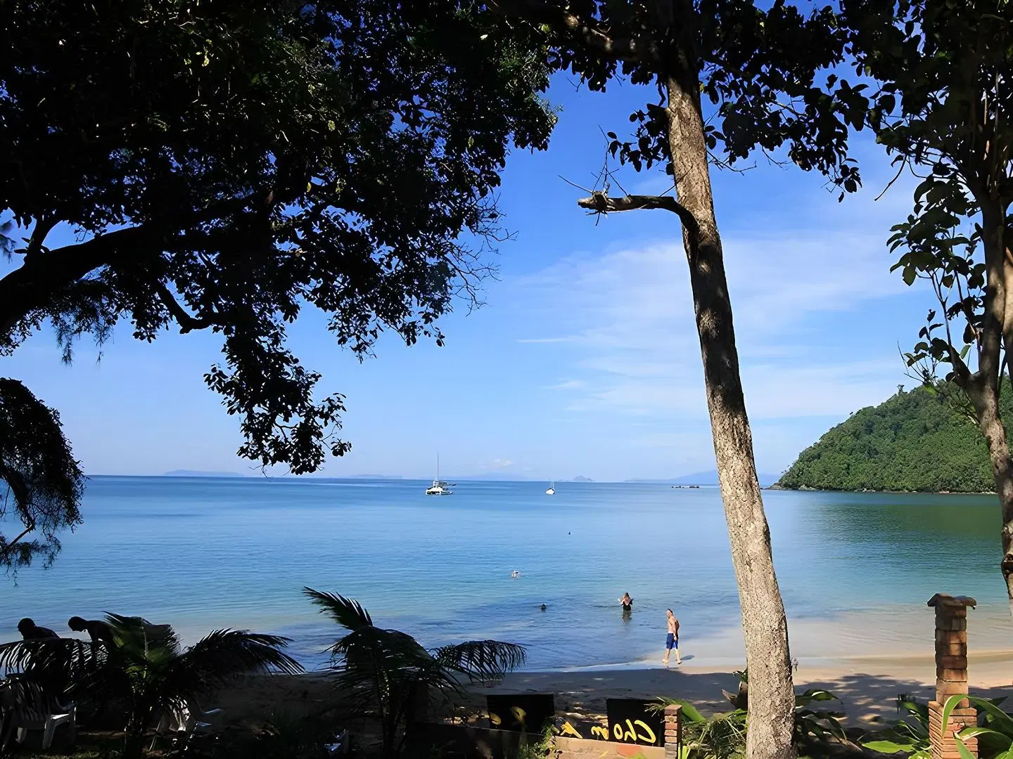 Chomjan Beach Resort Strand
