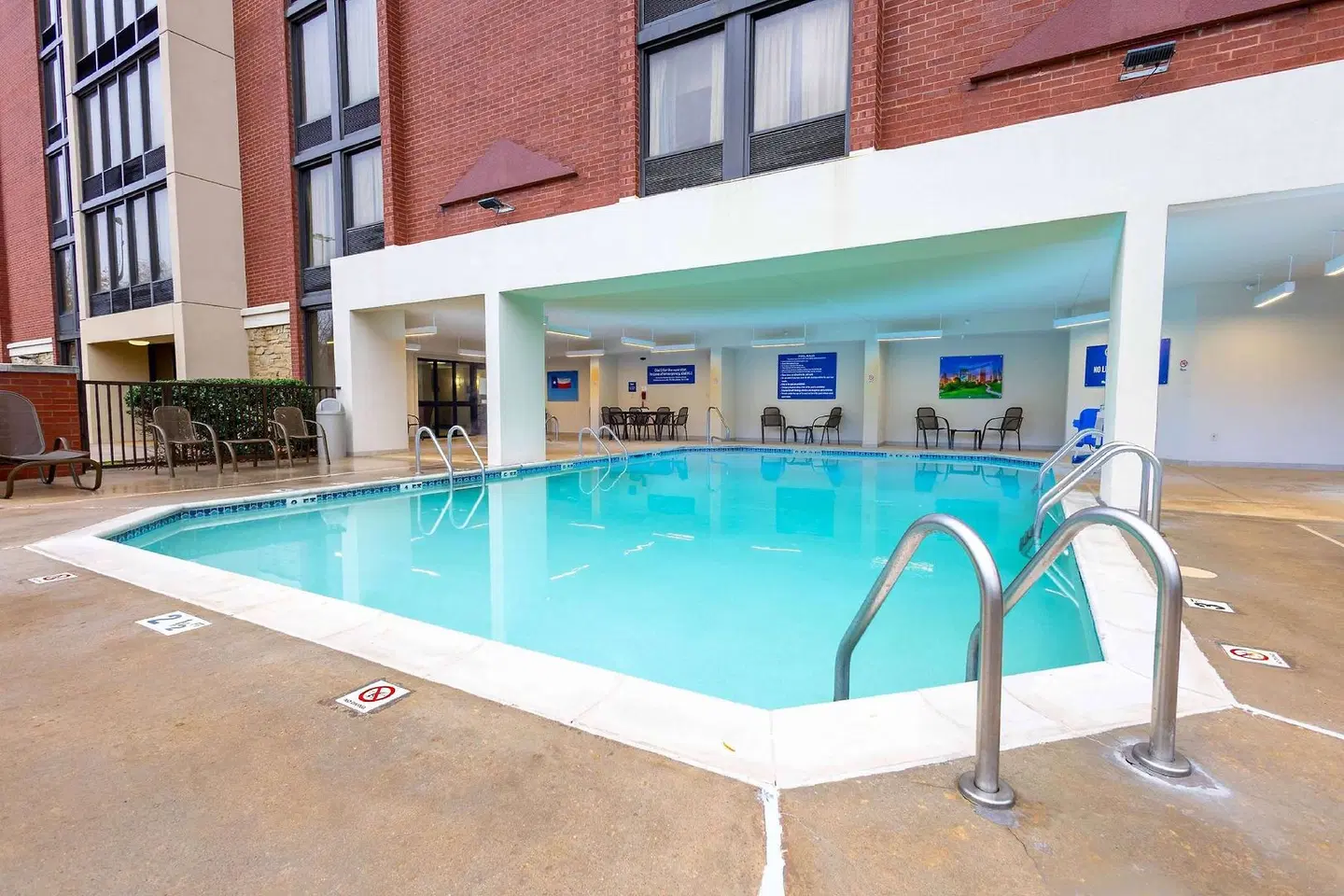 Drury Inn & Suites The Woodlands Hallenbad