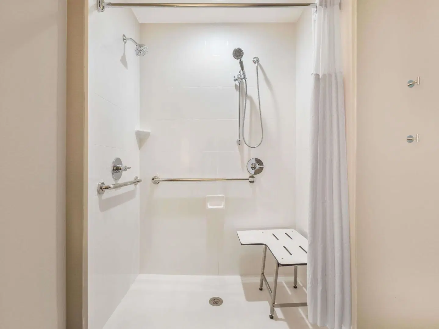 Wingate by Wyndham Lubbock Badezimmer
