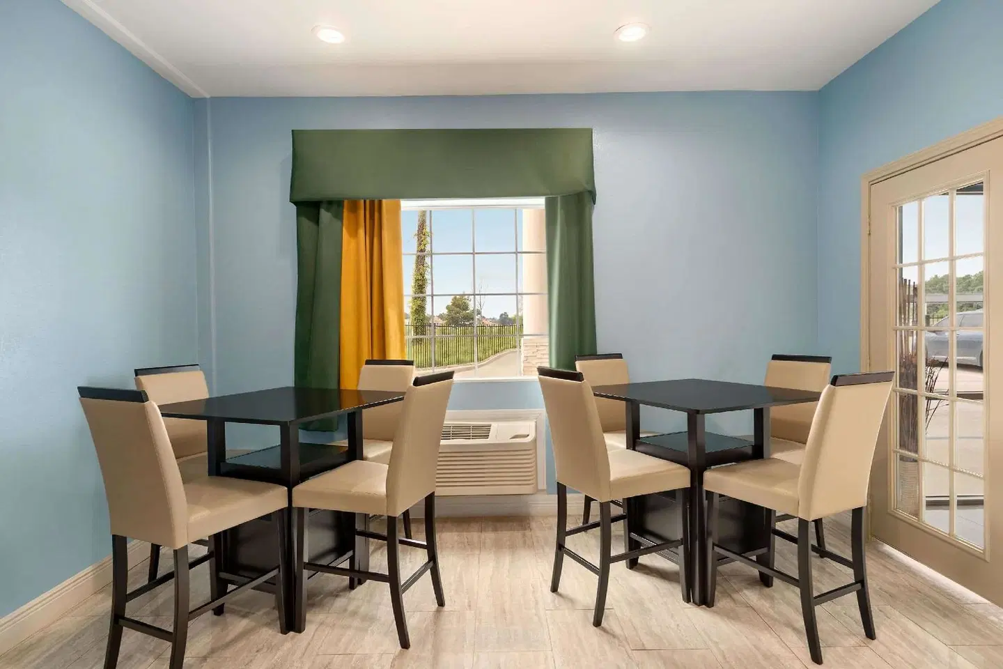 Baymont by Wyndham Kingwood LOUNGE_LOBBY