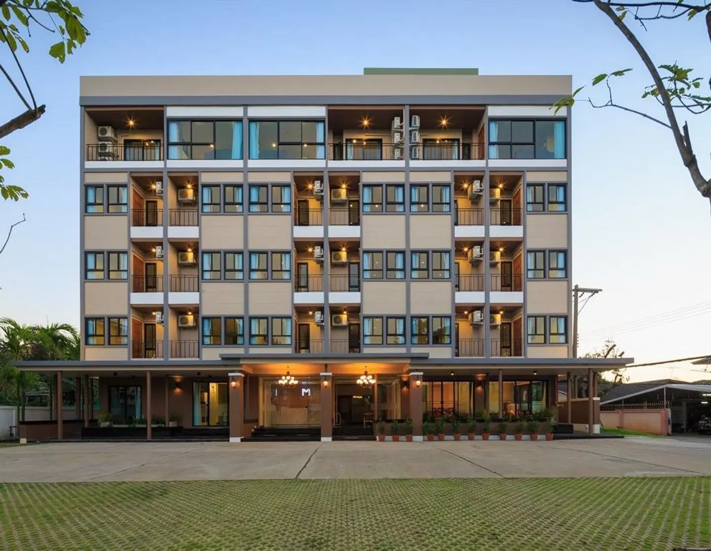 Mira Residence & Resort EXTERIOR