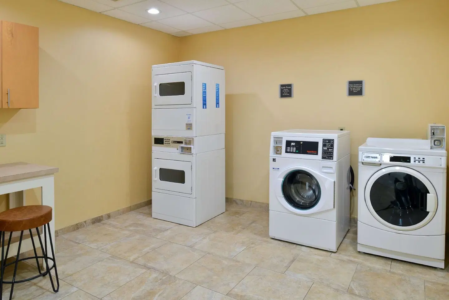 Hilton Garden Inn Denton Badezimmer