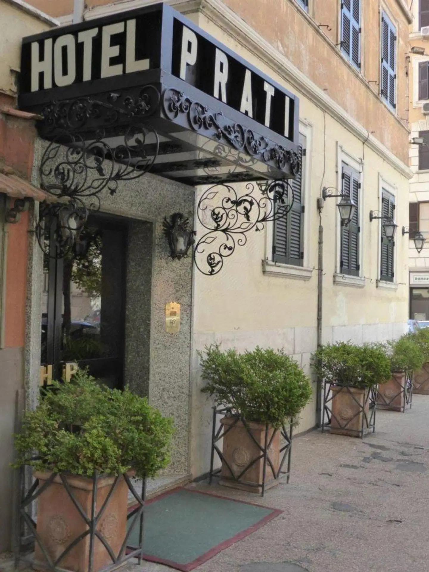 Prati EXTERIOR