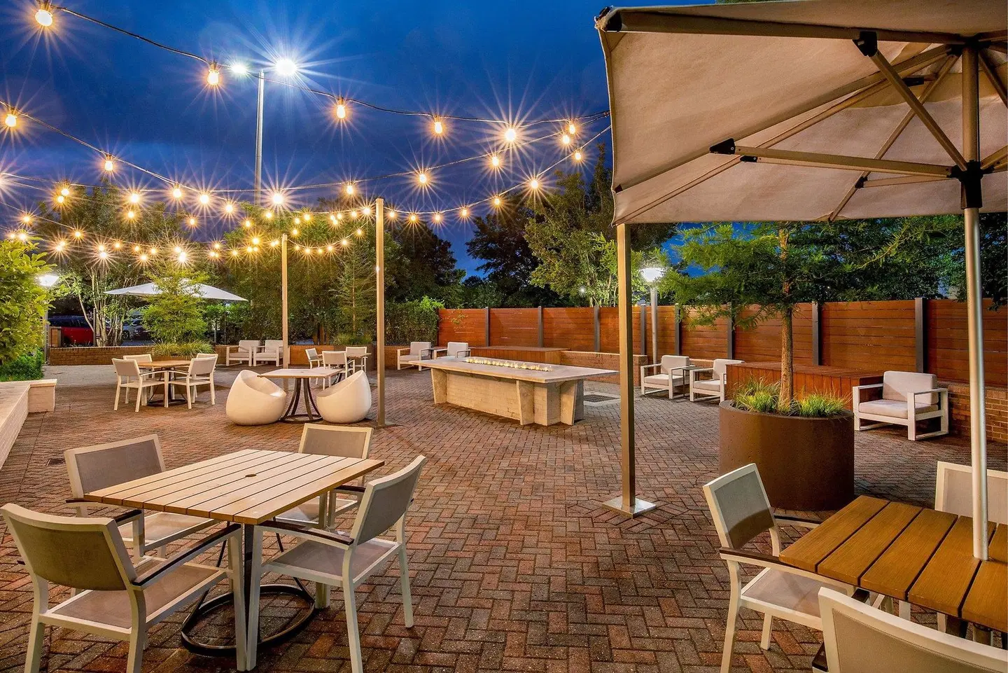 Delta Hotels by Marriott Chesapeake Norfolk Terrasse