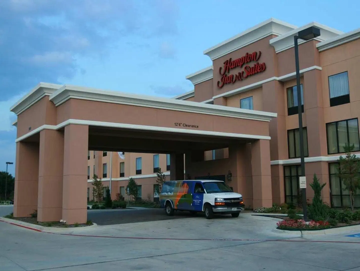 Hampton Inn & Suites Fort Worth-Fossil Creek EXTERIOR