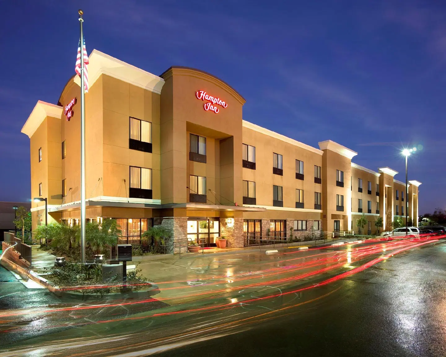 Hampton Inn Carlsbad-North San Diego County EXTERIOR