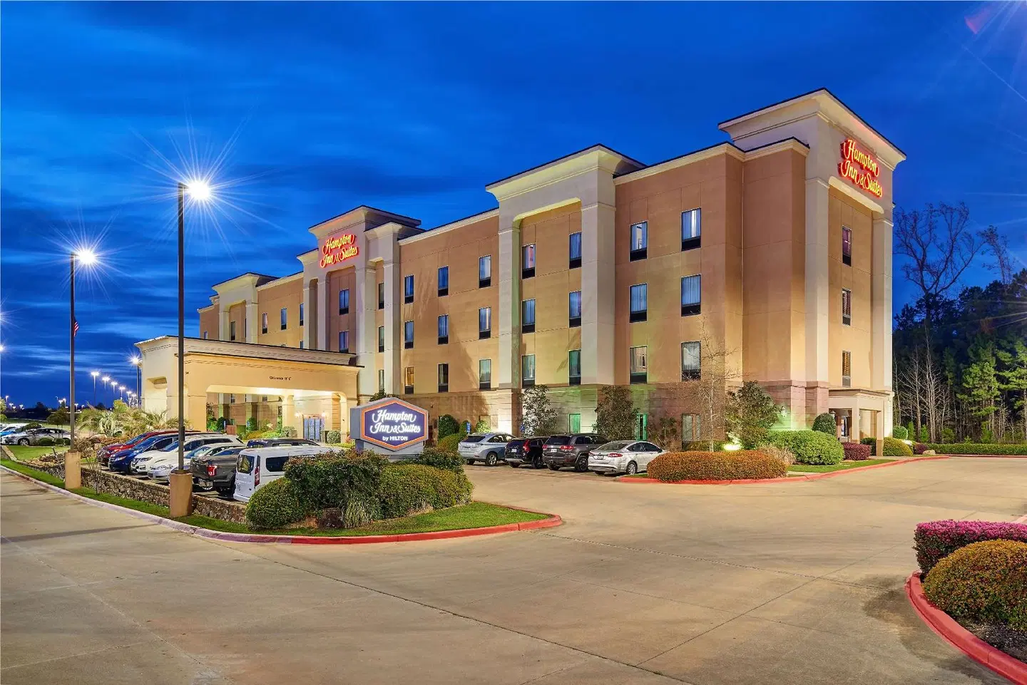 Hampton Inn & Suites Longview North EXTERIOR