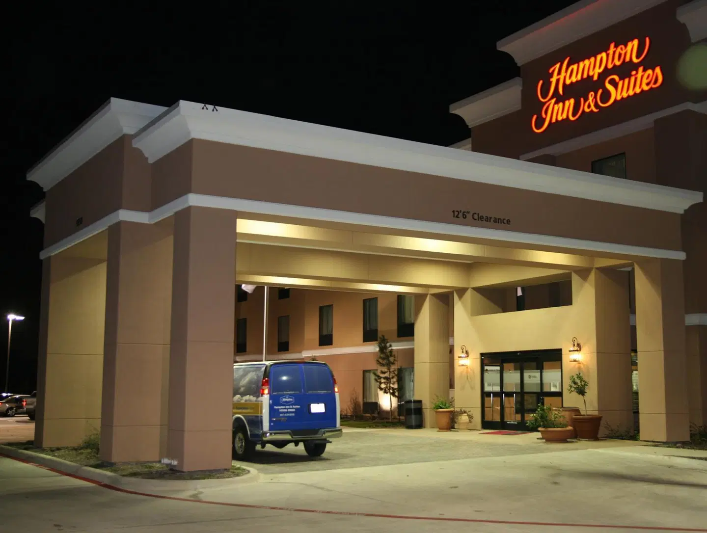 Hampton Inn & Suites Fort Worth-Fossil Creek EXTERIOR