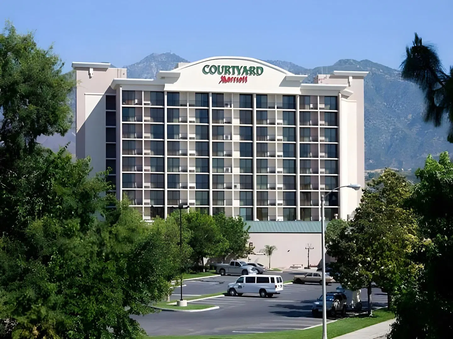 Courtyard by Marriott Los Angeles Pasadena/Monrovia EXTERIOR