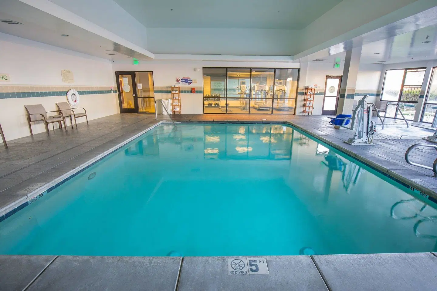Courtyard by Marriott Merced Hallenbad