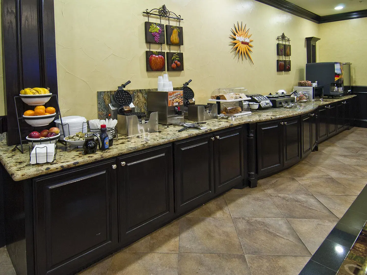 La Quinta Inn & Suites by Wyndham DFW Airport West - Bedford Restaurant
