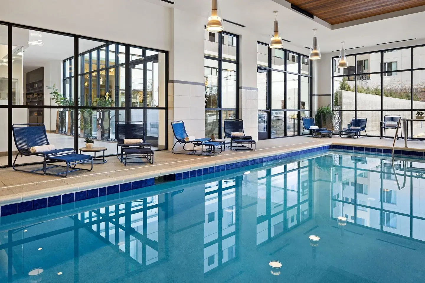 Element by Westin Bozeman Hallenbad
