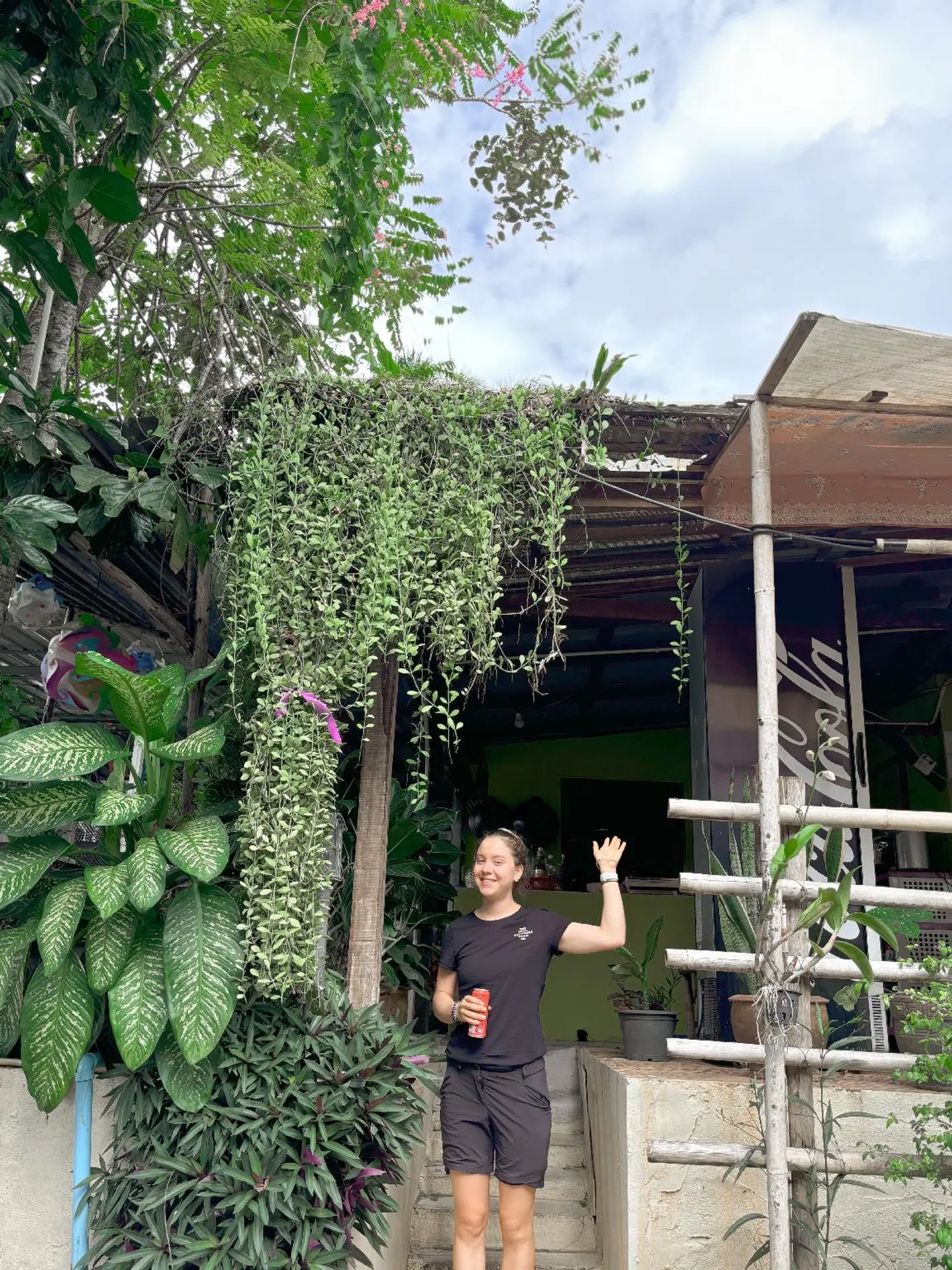 Les Fleurs House EXTERIOR