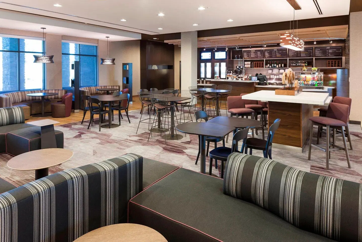 Courtyard by Marriott Fort Worth at Alliance Town Center Bar