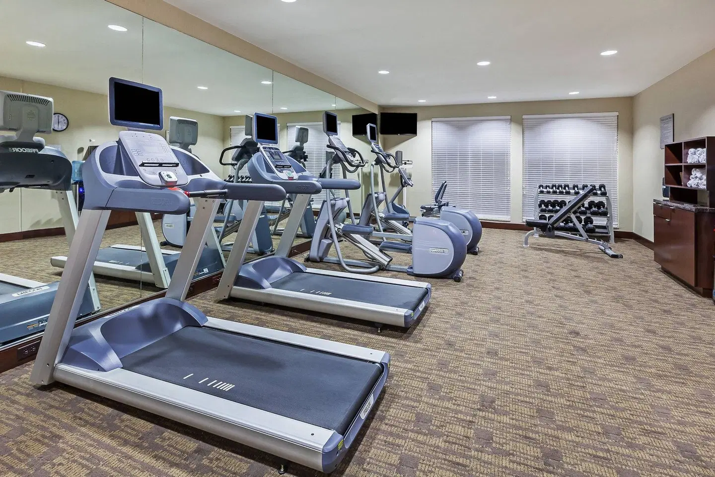 Courtyard by Marriott Houston I-10 West/Park Row SPORTS_AND_LEISURE