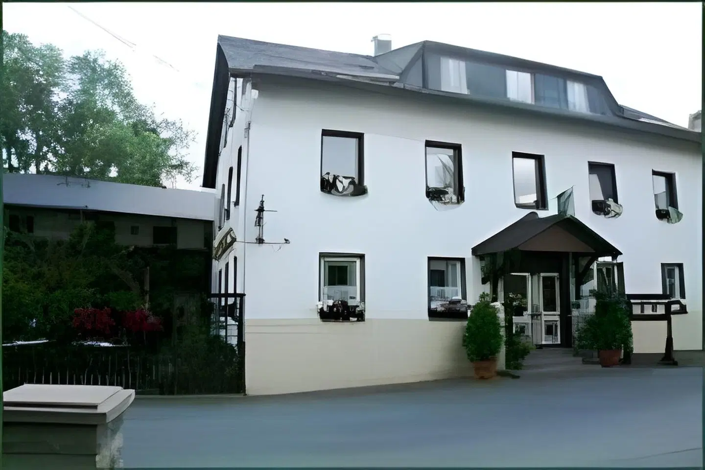 Neitsch EXTERIOR