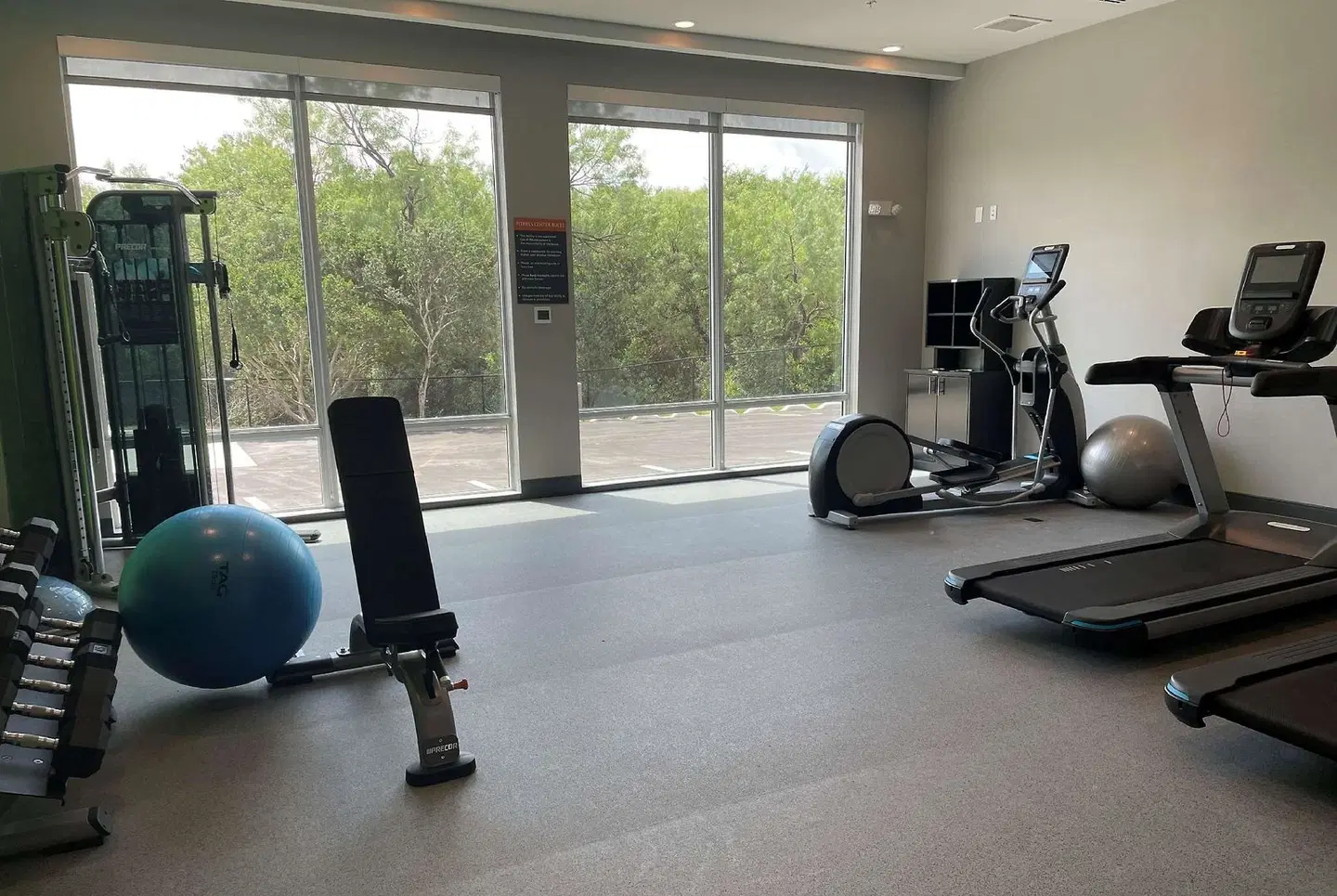 La Quinta Inn & Suites by Wyndham San Antonio Seaworld/LAFB SPORTS_AND_LEISURE