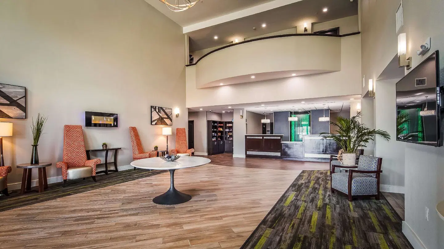 Best Western Plus Bay City Inn & Suites LOUNGE_LOBBY