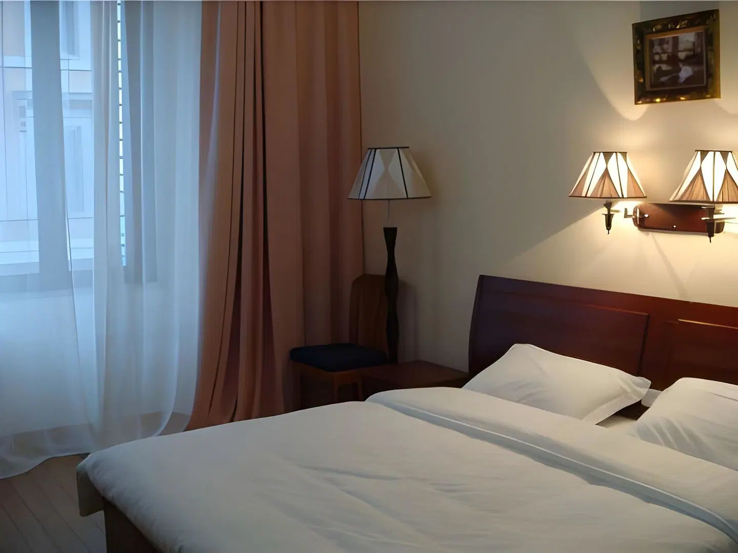 Filippo ROOM_EXAMPLE