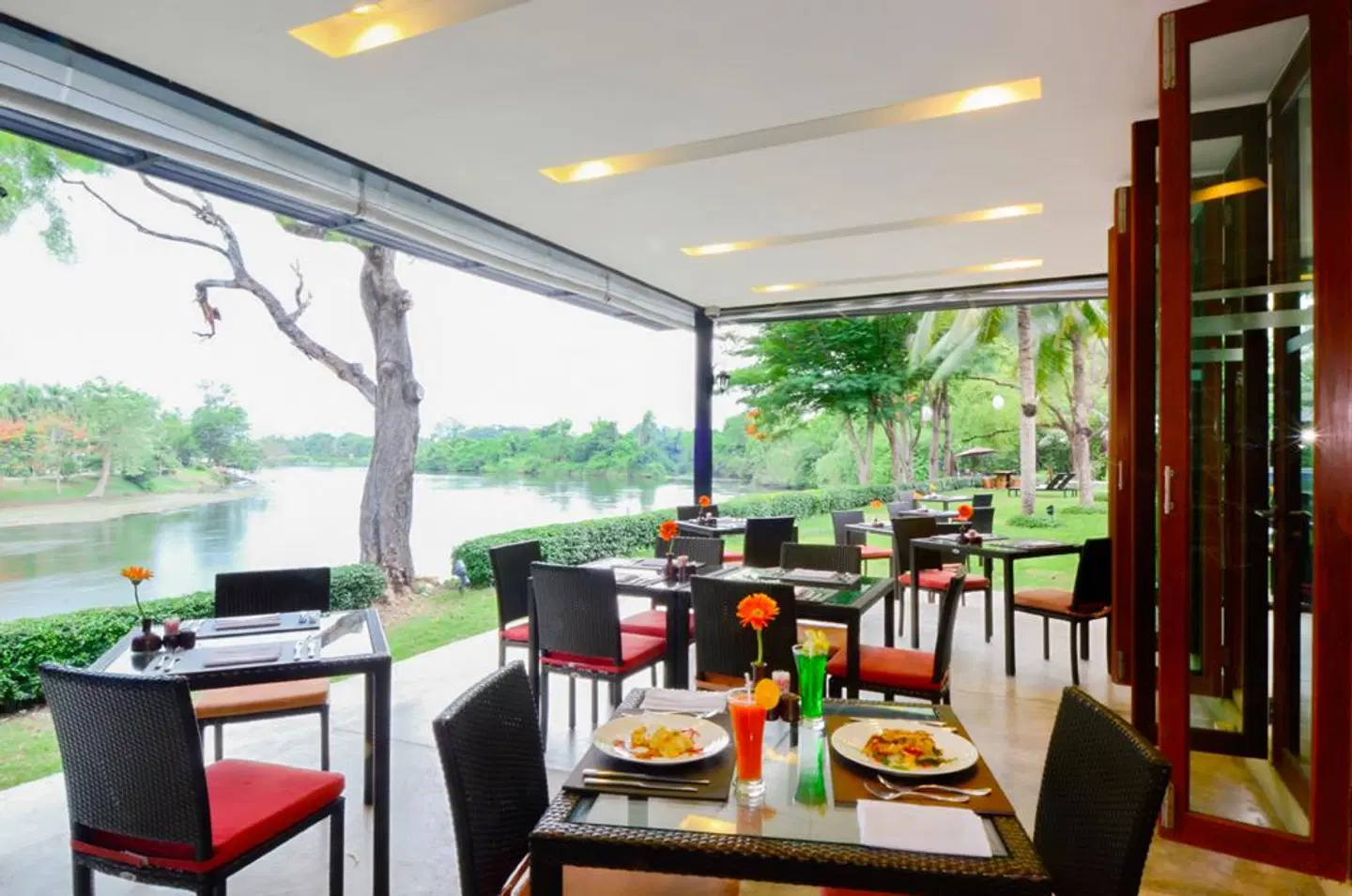 U Inchantree Kanchanaburi Restaurant