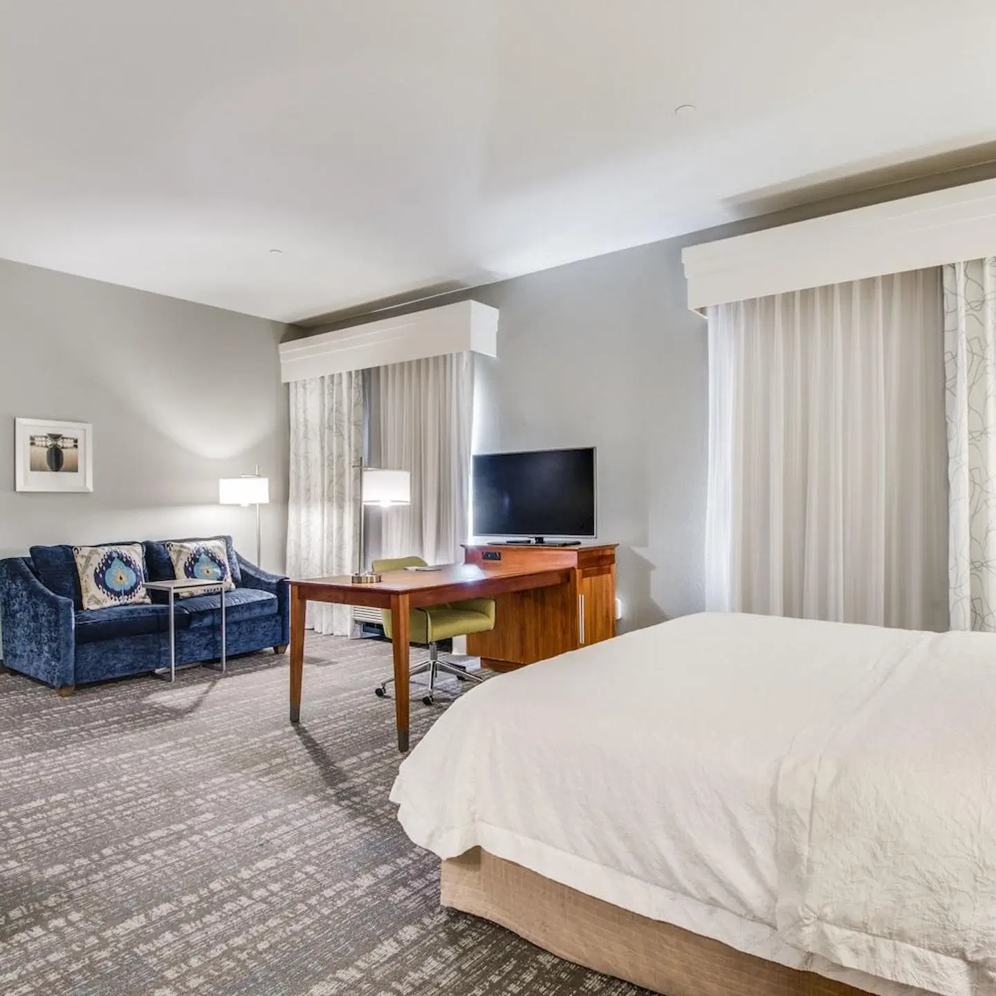 Hampton Inn & Suites Dallas/Ft. Worth Airport South ROOM_EXAMPLE