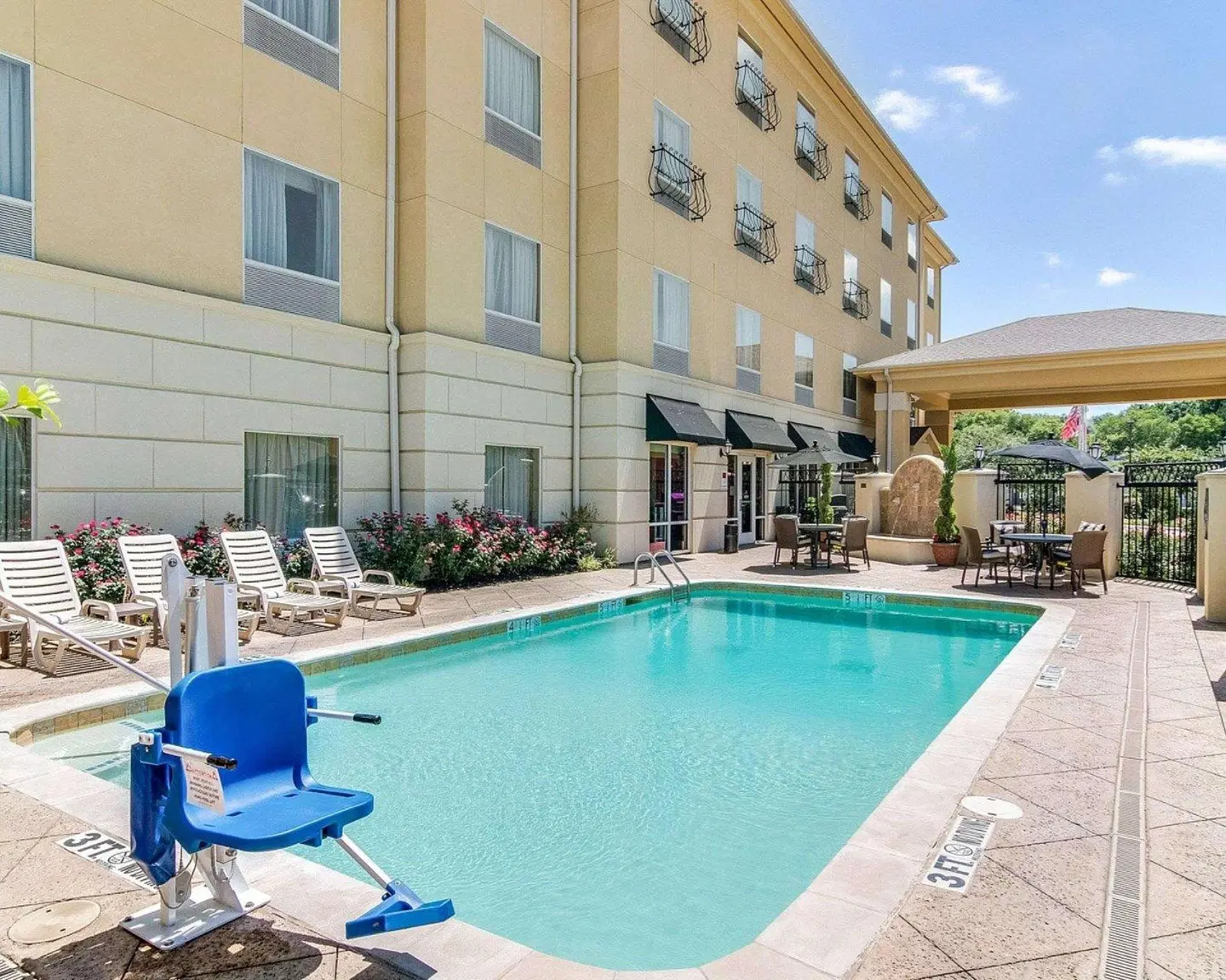 Sleep Inn & Suites Tyler OUTDOOR_POOL