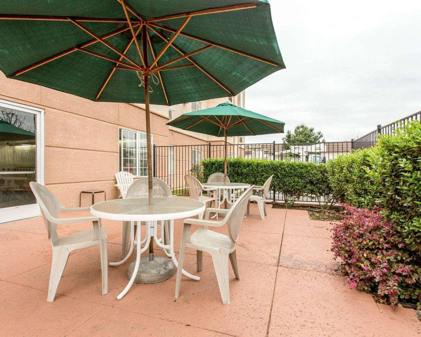 Comfort Suites Fresno River Park Terrasse