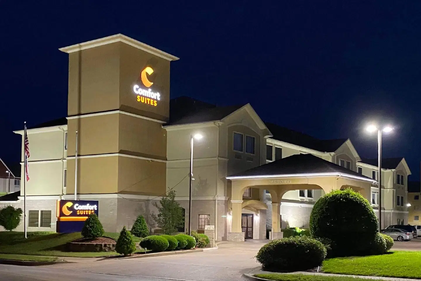 Comfort Suites At South Broadway Mall EXTERIOR