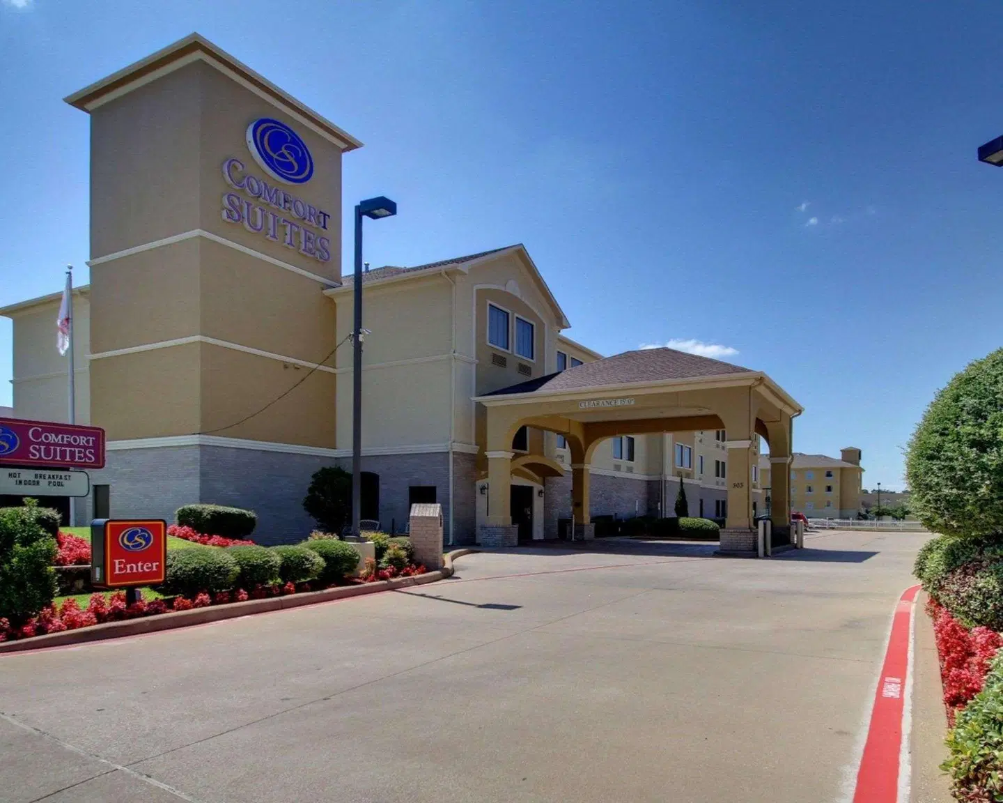 Comfort Suites At South Broadway Mall EXTERIOR