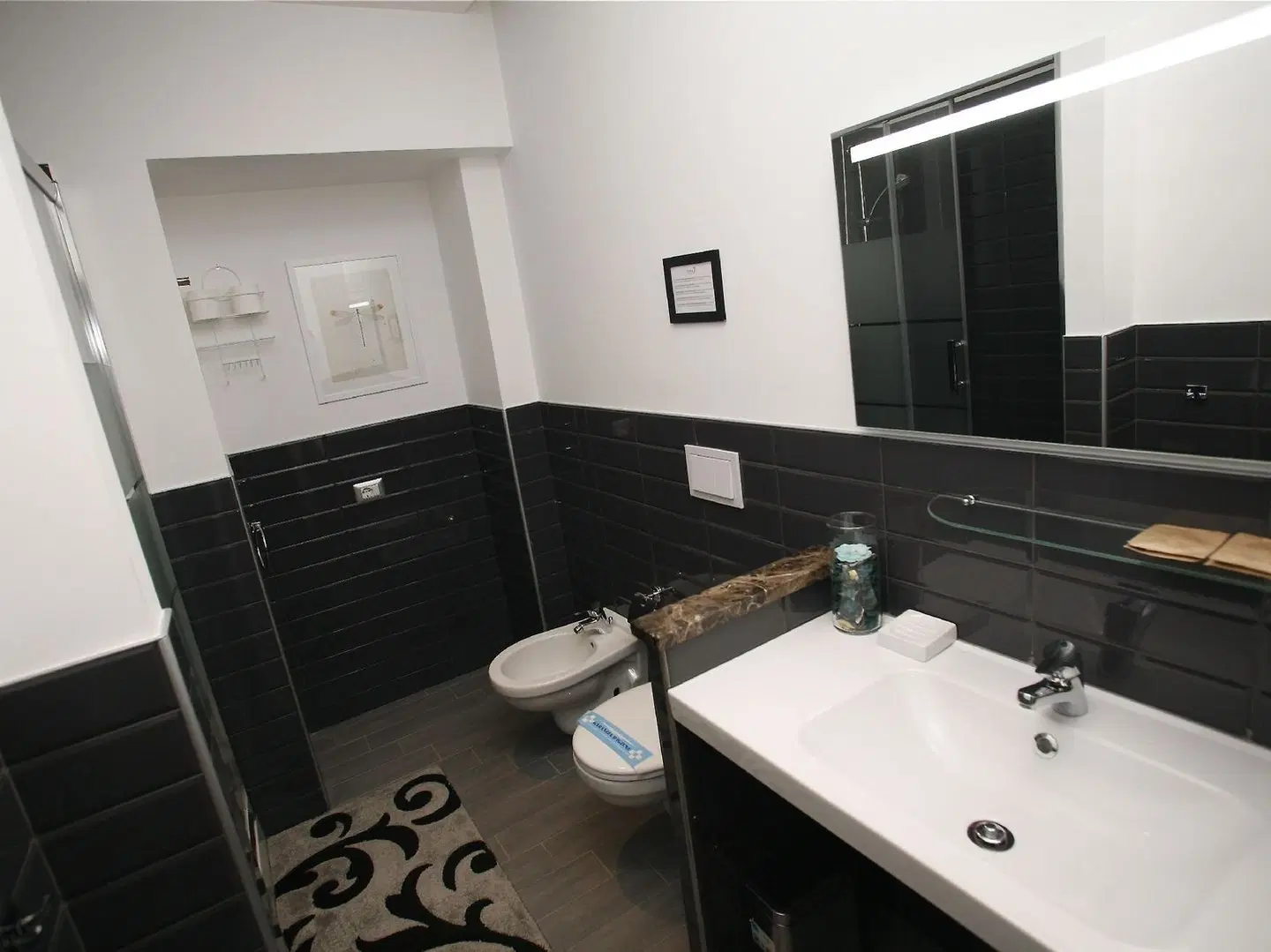 B&B Home 77 Badezimmer