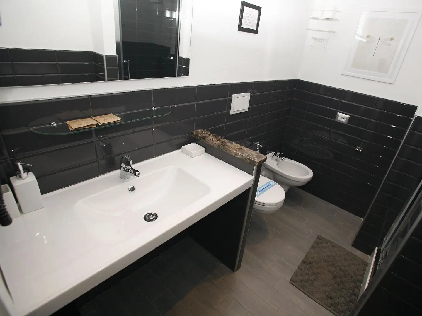 B&B Home 77 Badezimmer