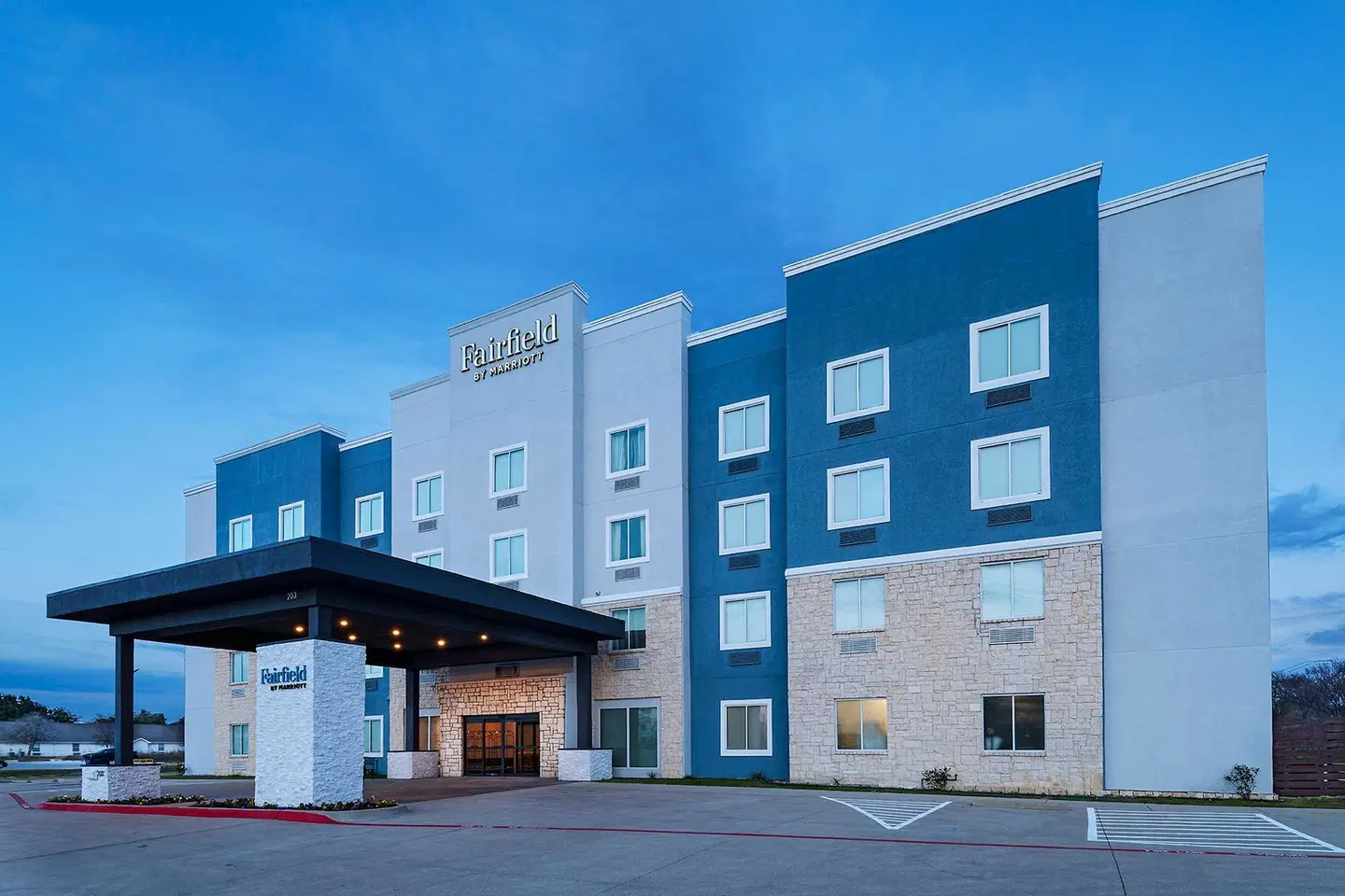 Fairfield by Marriott Inn & Suites Hillsboro EXTERIOR