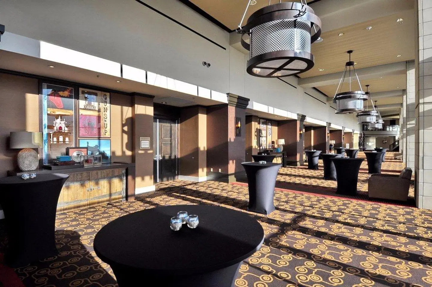 Overton Hotel and Conference Center LOUNGE_LOBBY