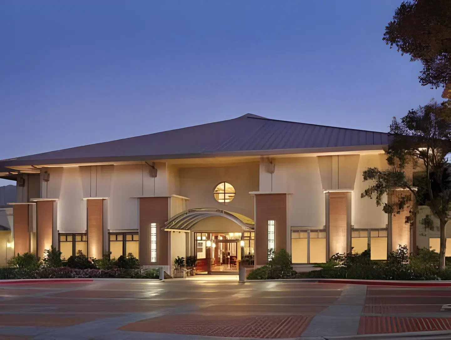 Four Seasons Hotel Westlake Village EXTERIOR