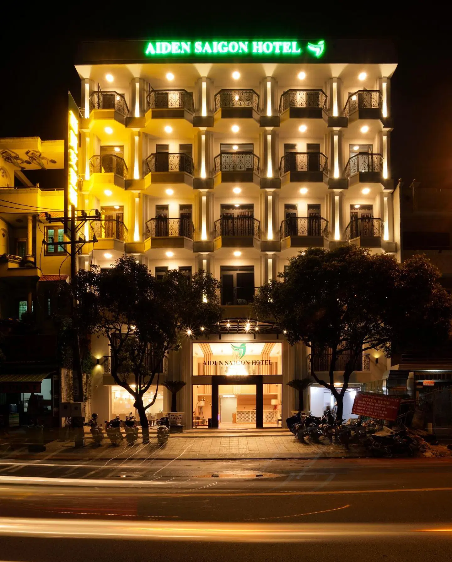 Aiden Saigon Hotel EXTERIOR