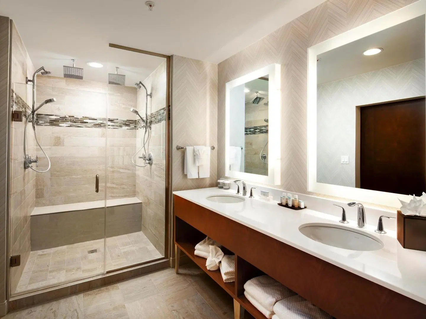 Embassy Suites by Hilton Amarillo Downtown Badezimmer