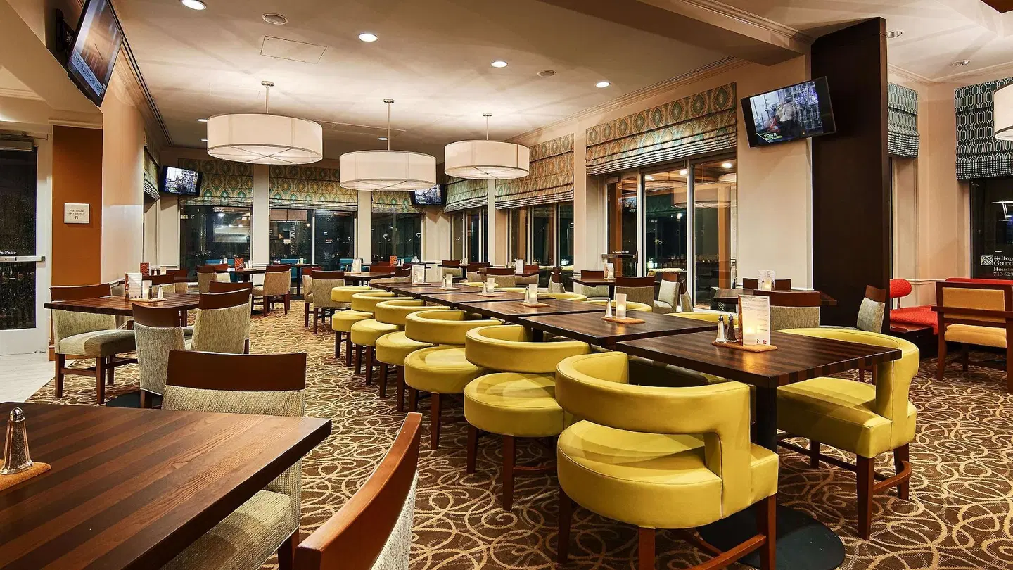 Hilton Garden Inn Houston/Galleria Area Bar
