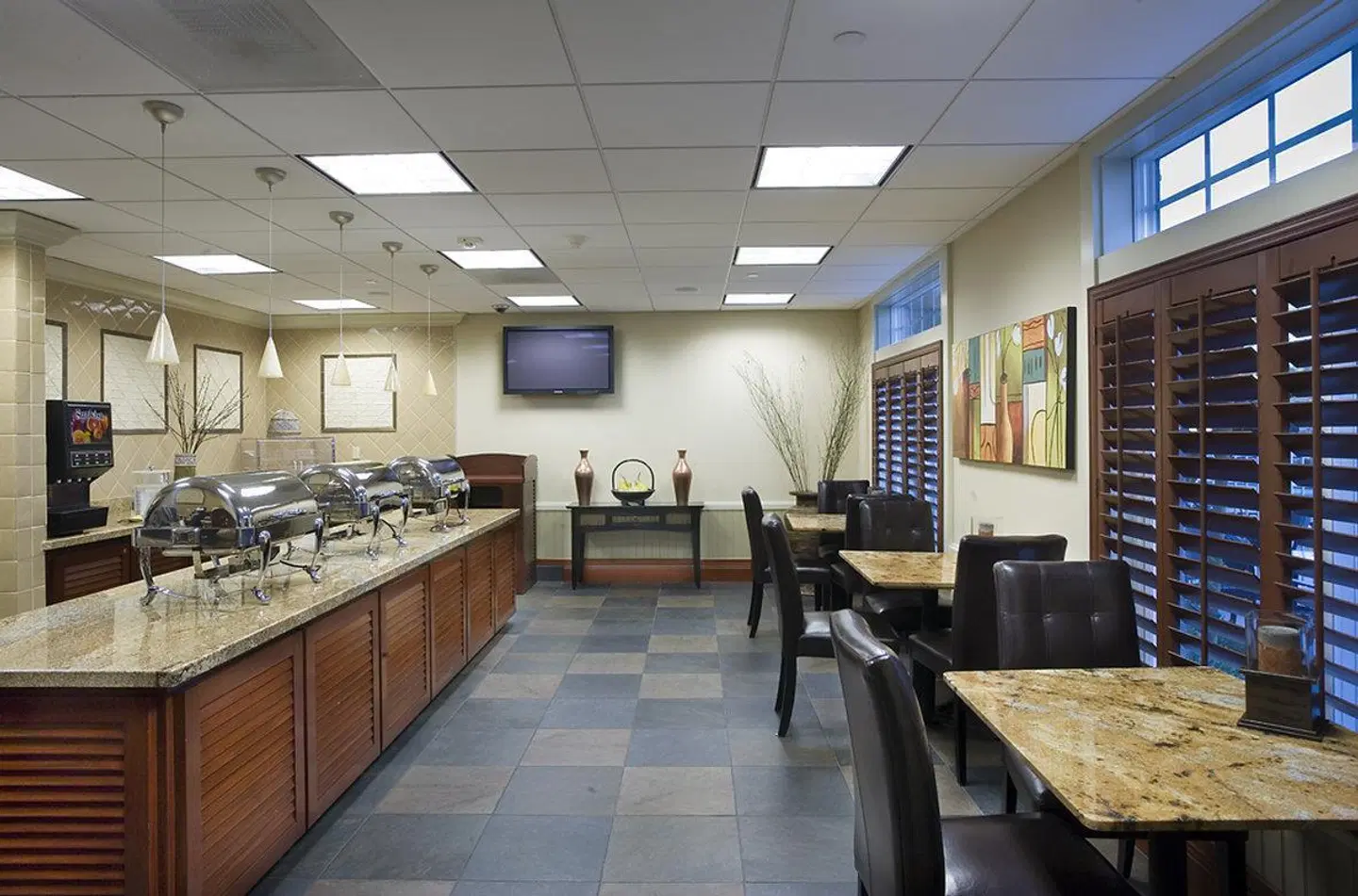 West Inn & Suites Restaurant