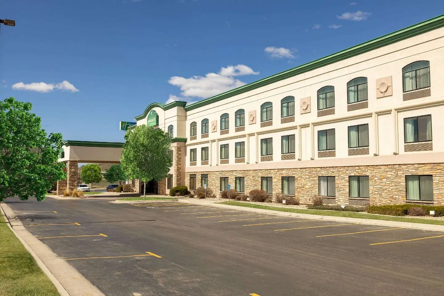 Wingate by Wyndham Gillette EXTERIOR