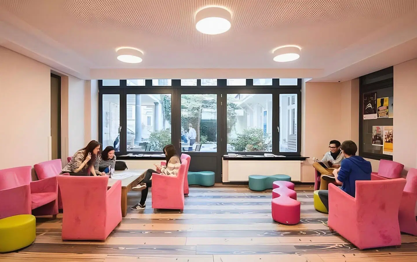 Gîte d'Etape-Auberge de Jeunesse Jacques Brel LOUNGE_LOBBY