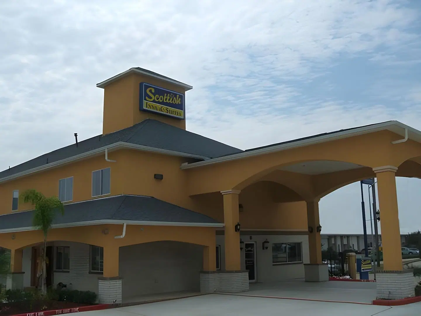 Scottish Inn & Suites Houston EXTERIOR