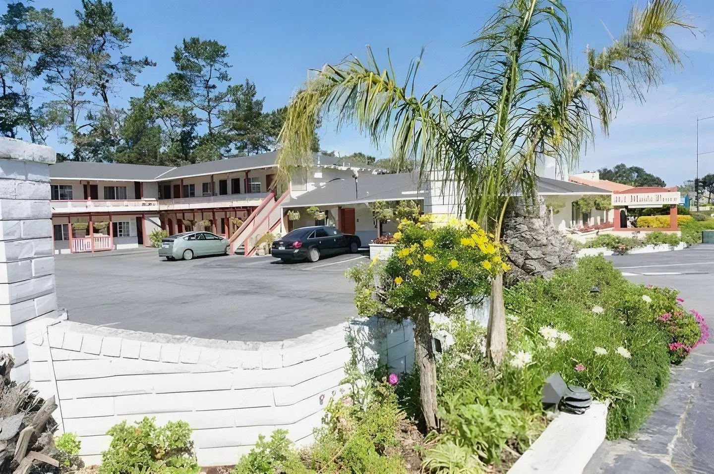 Del Monte Pines EXTERIOR