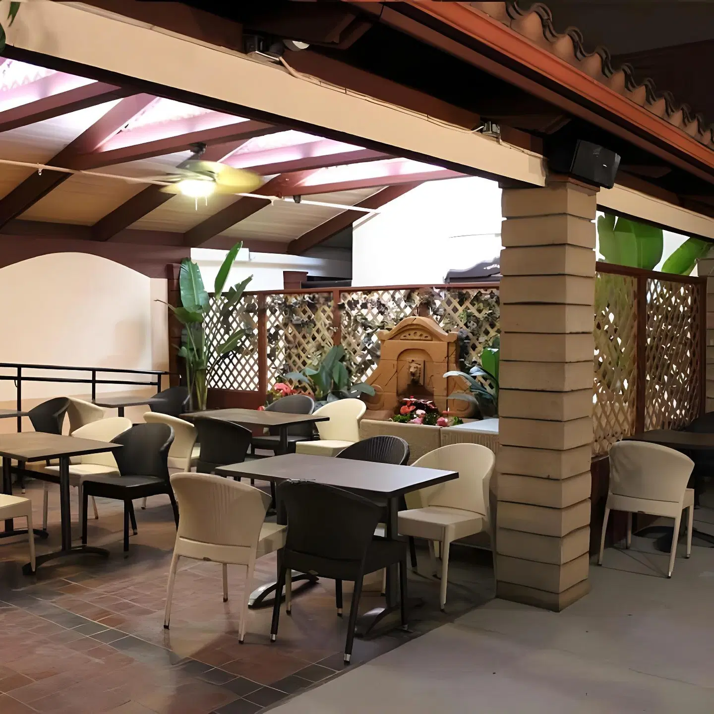 The Alhambra Hotel Terrasse