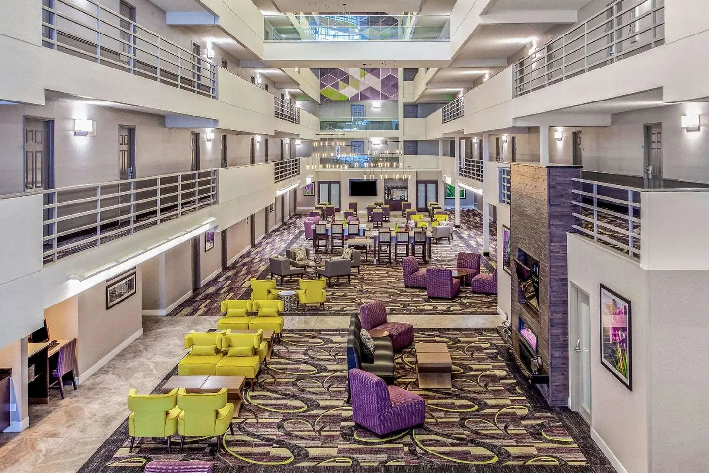 La Quinta Inn & Suites by Wyndham Lubbock West Medical Centr Bar