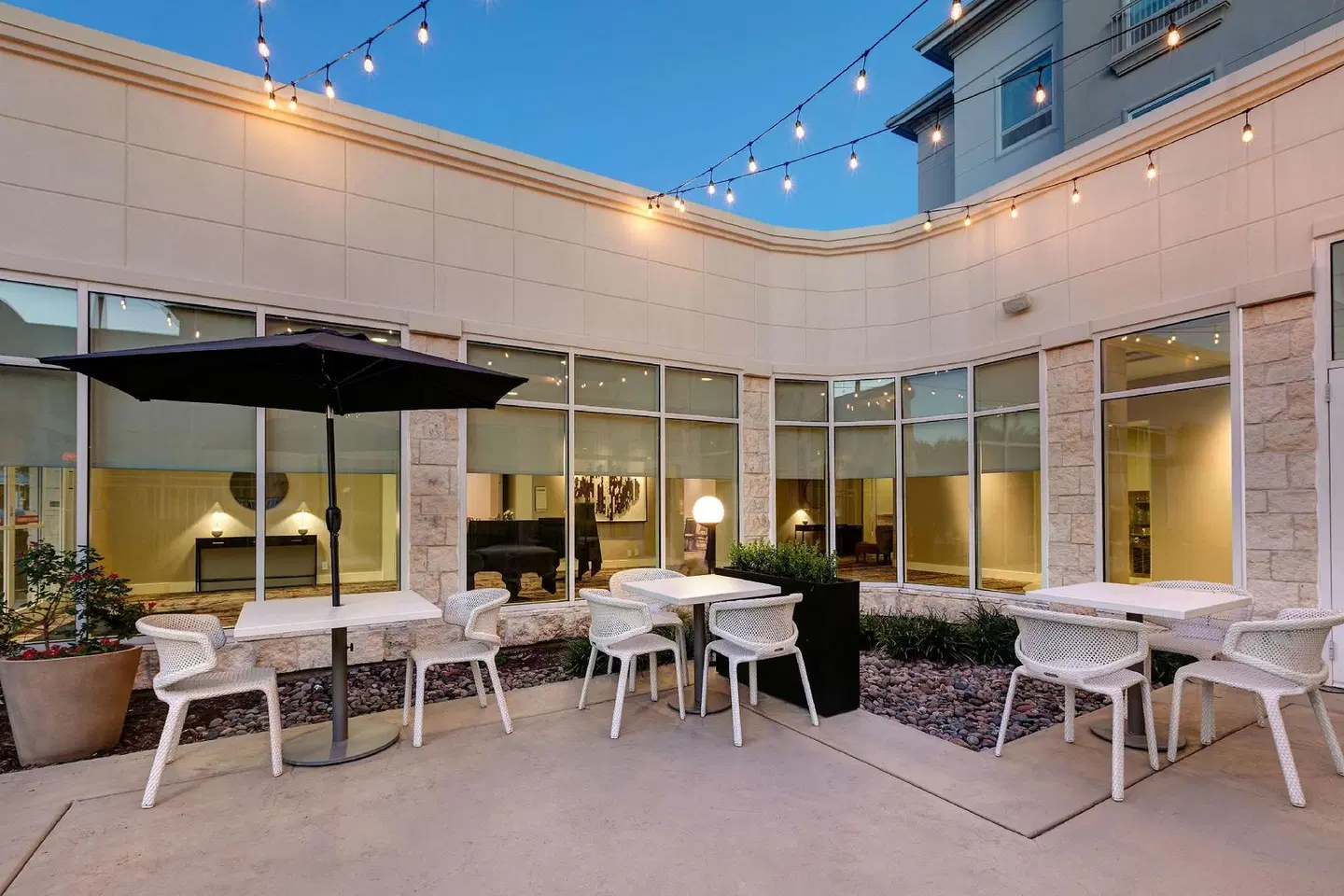 Hilton Garden Inn Dallas Arlington Terrasse