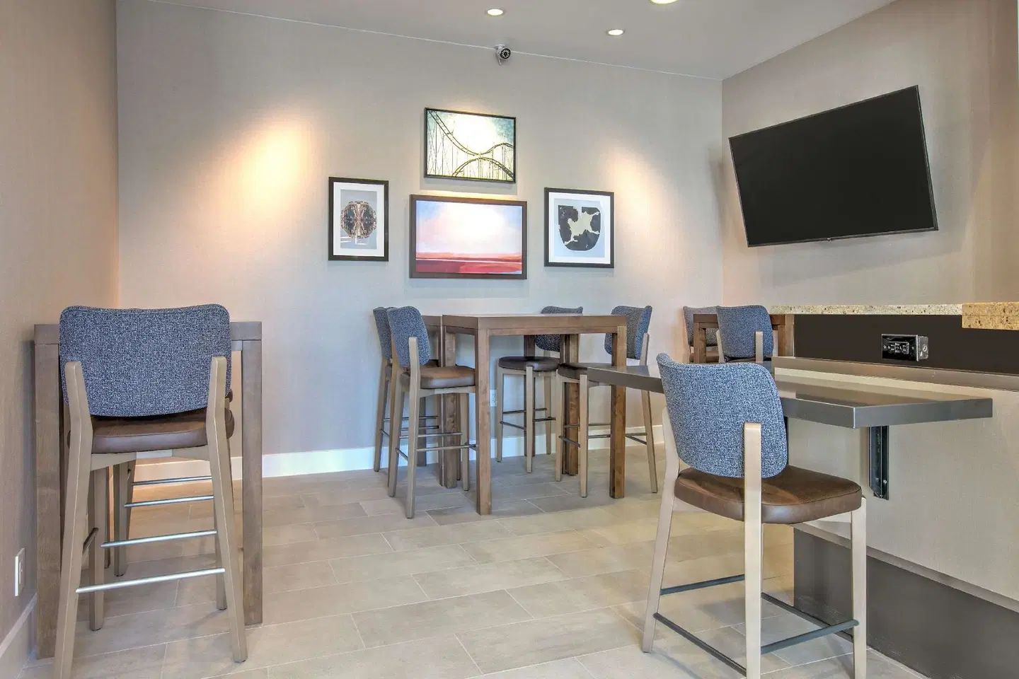 Hilton Garden Inn Dallas Arlington Bar