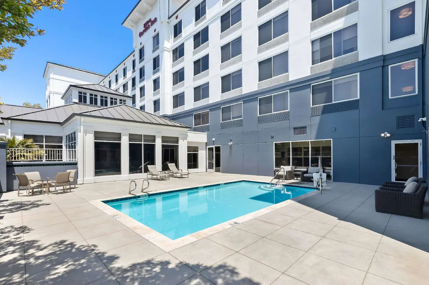 Hilton Garden Inn San Mateo OUTDOOR_POOL